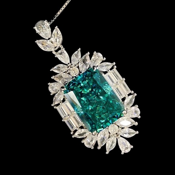 Exquisite 925 Sterling Silver Zircon Necklace - Picture 4 of 12